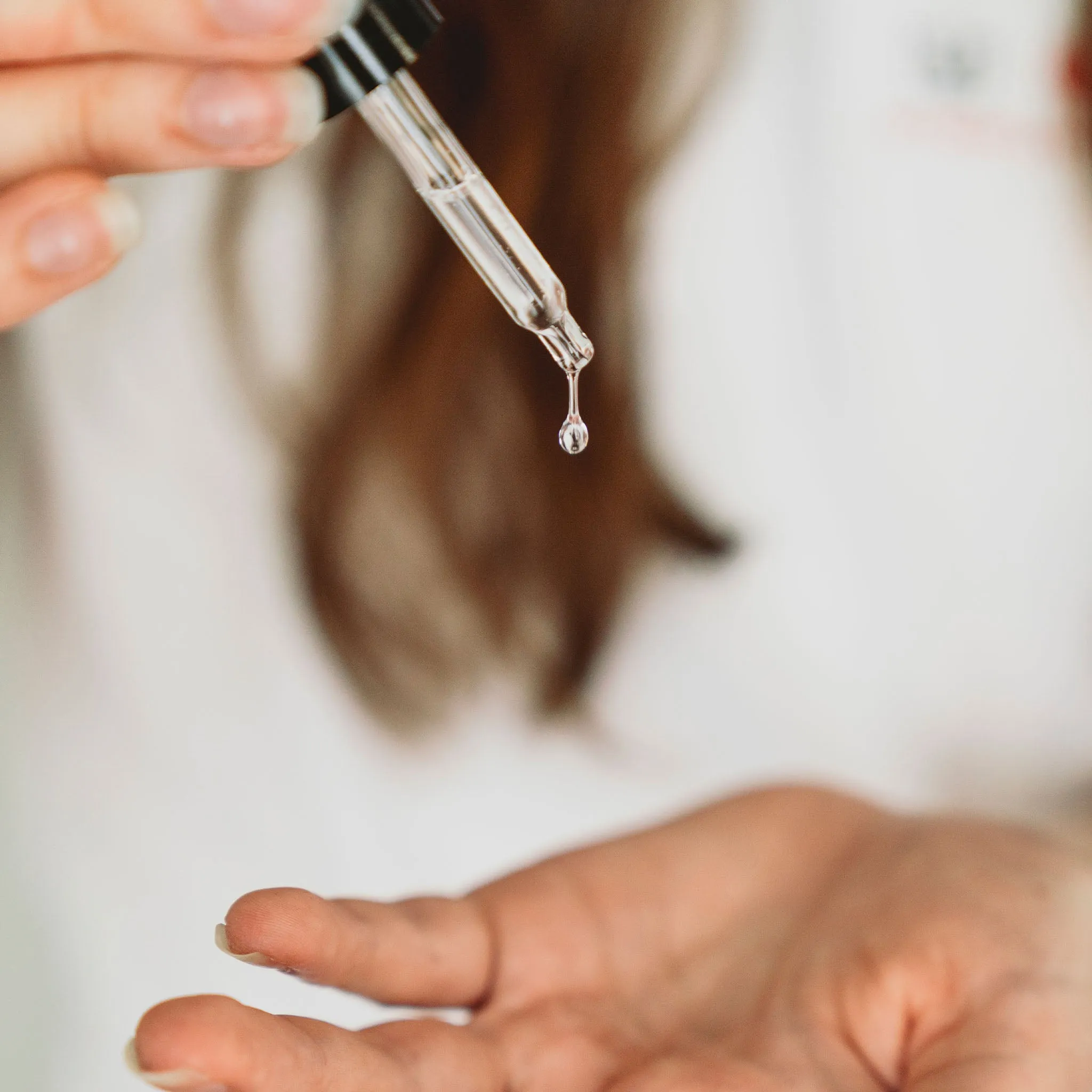ALL-DAY STRENGTHENING SERUM MINI