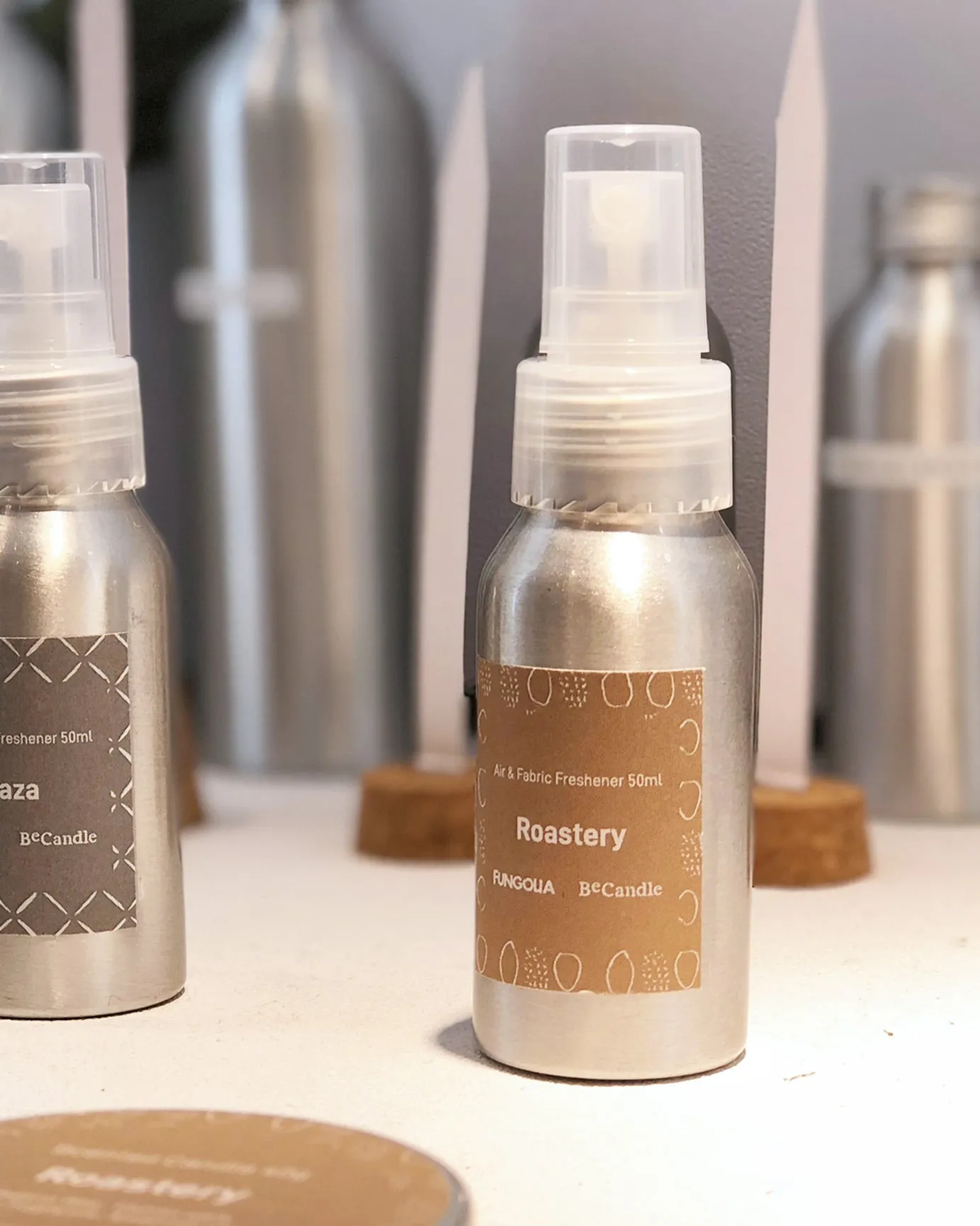 <A 000a77> Fungolia x Becandle Aromatic Room & Linen Spray (Roastery) - 50ml